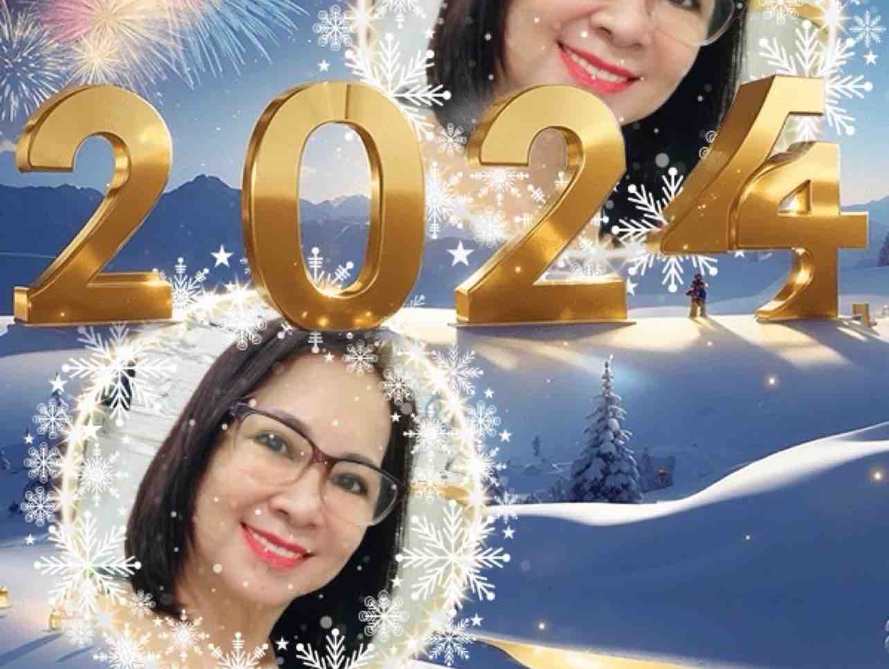  Happy New Year //  Hồng Mai