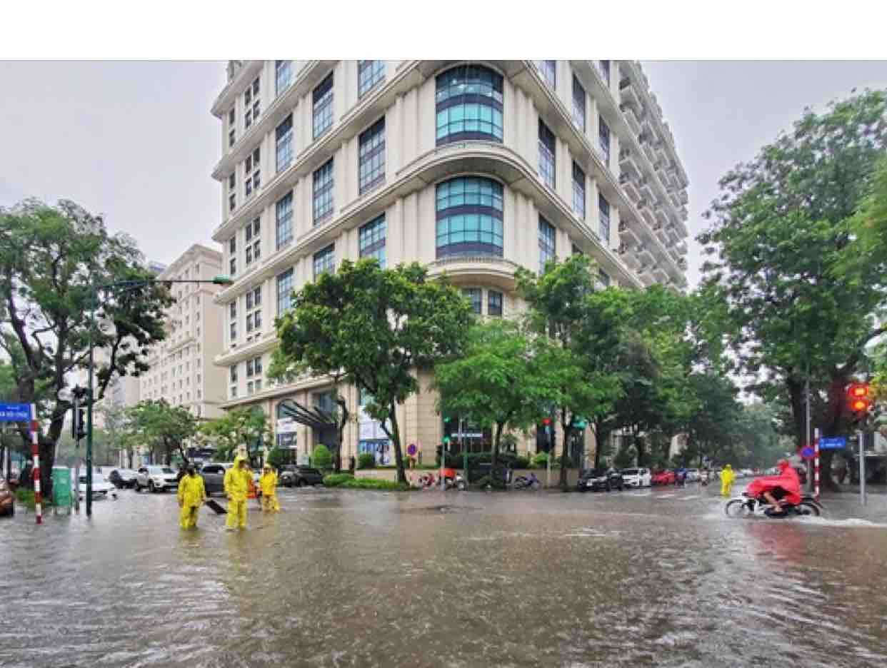 Hà Nội Mùa Thu Lá Bay