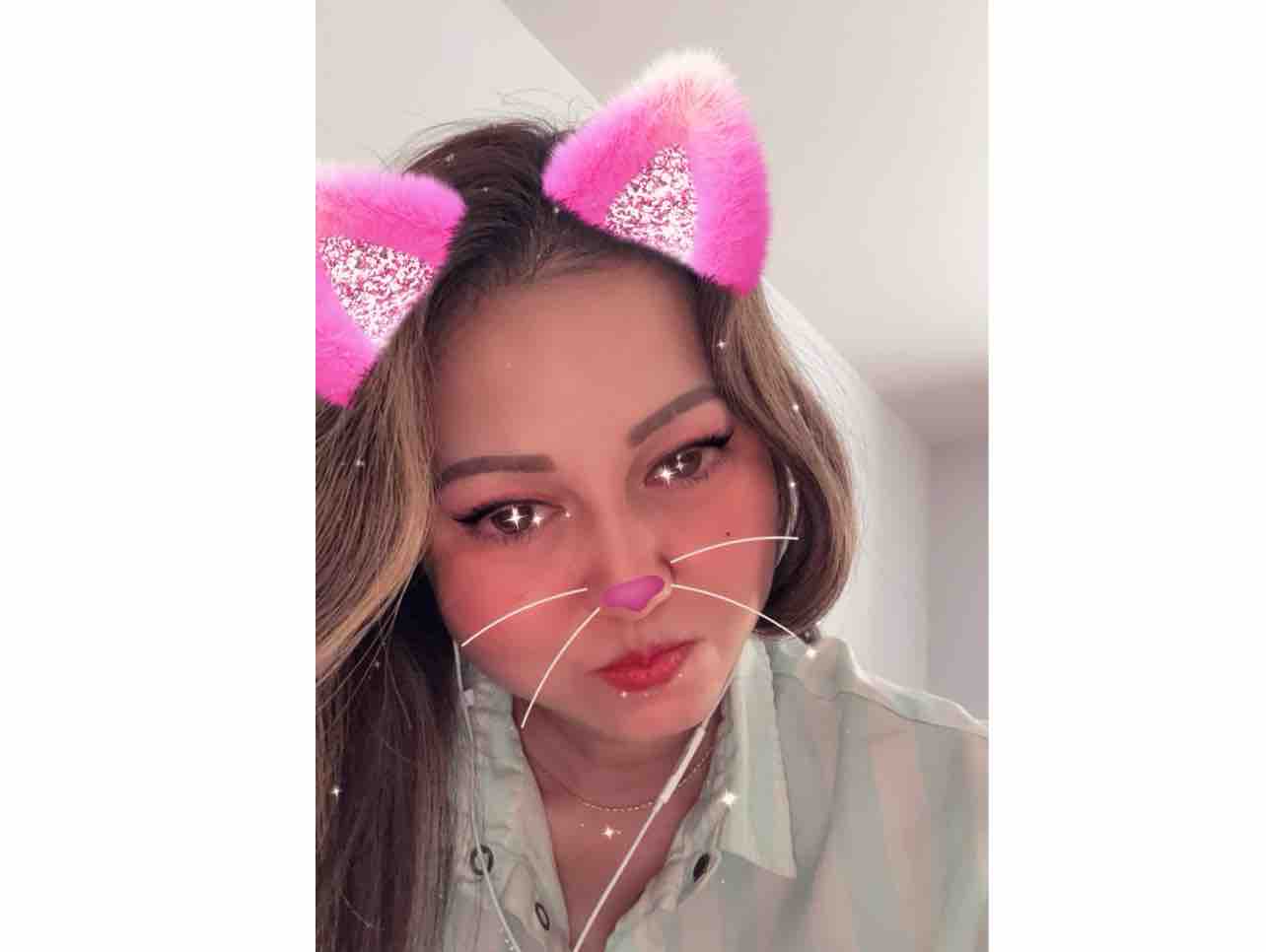 YÊU EM GIỮA ĐỜI QUÊN LÃNG