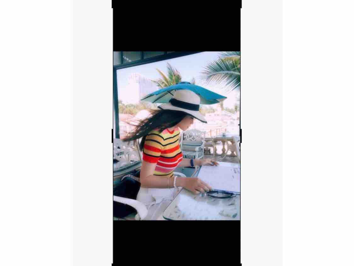 Xin Vẫy Tay Chào.