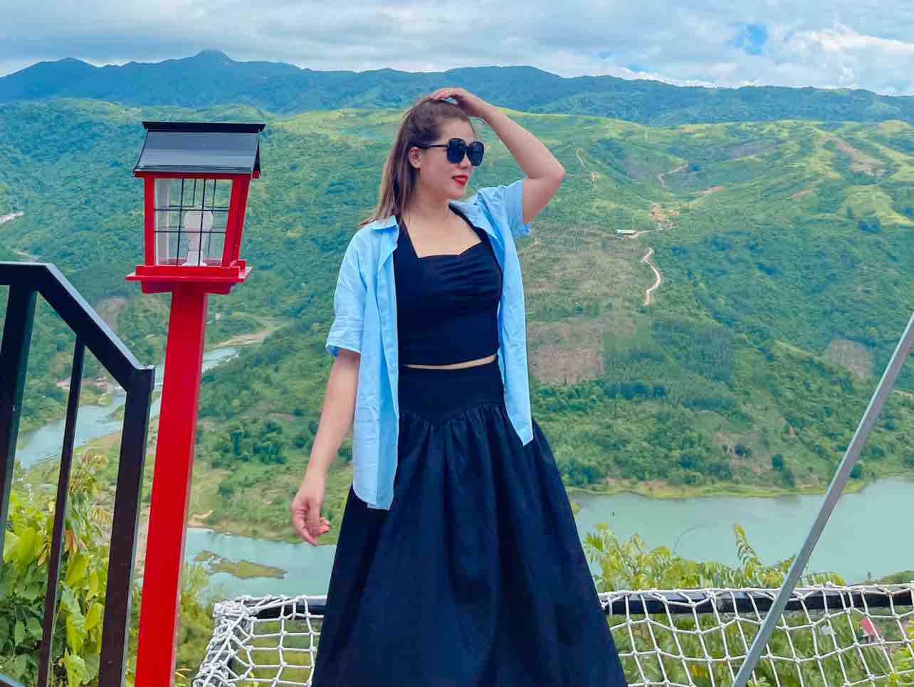 Nửa đêm ngoài phố