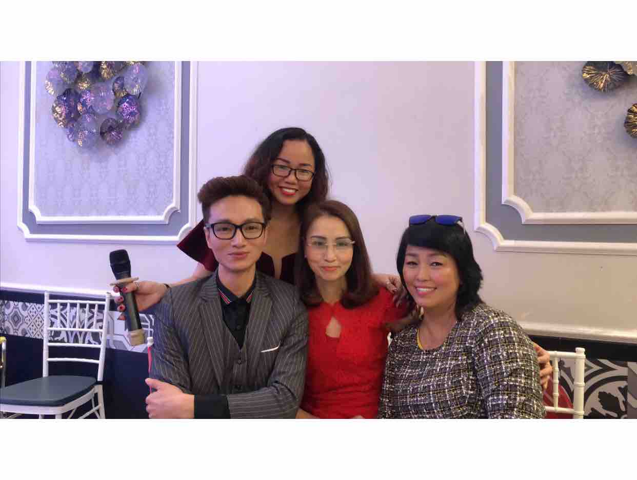 Hỏi Anh-Hỏi Em